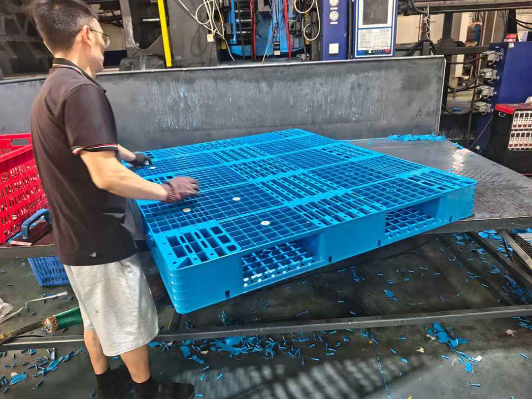 云南双面塑料托盘定制(图1)