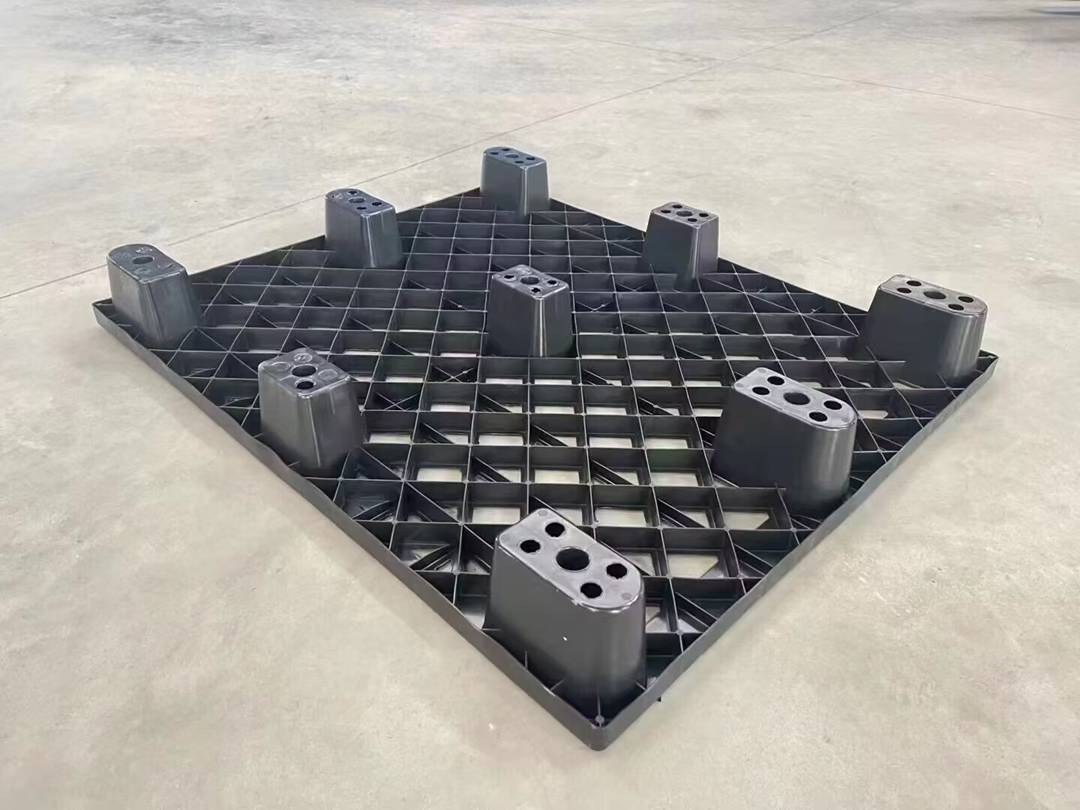 云南出口专用轻型塑料托盘（免熏蒸卡板）(图1)