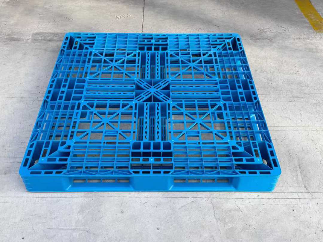 昆明塑料托盘1.2米x1.2，云南托盘厂家底价(图2)